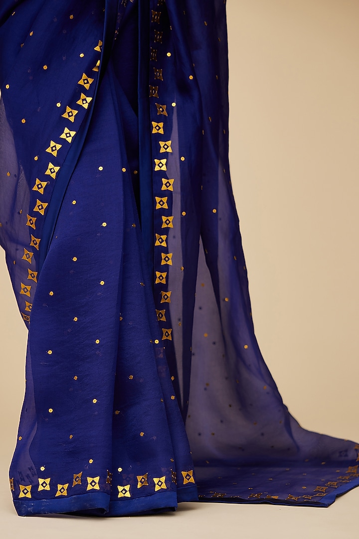 Ink Blue Silk Organza Aari Embroidered Party Wear Saree Set by Priyal Prakash at Pernia's Pop Up Shop