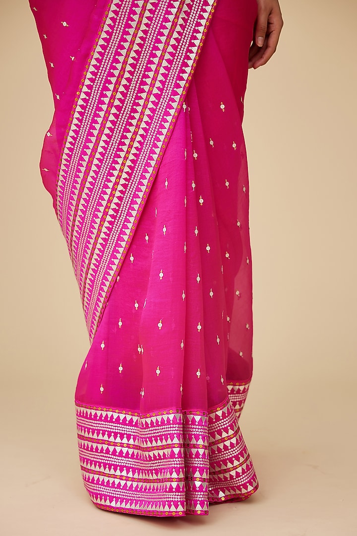 Fuchsia Silk Organza Aari Embroidered Wedding Saree Set by Priyal Prakash at Pernia's Pop Up Shop