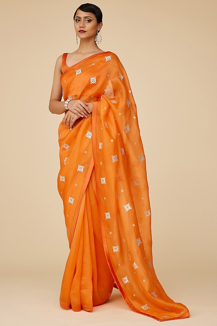 Pumpkin Orange Silk Organza Aari Embroidered Saree Set by Priyal Prakash at Pernia's Pop Up Shop