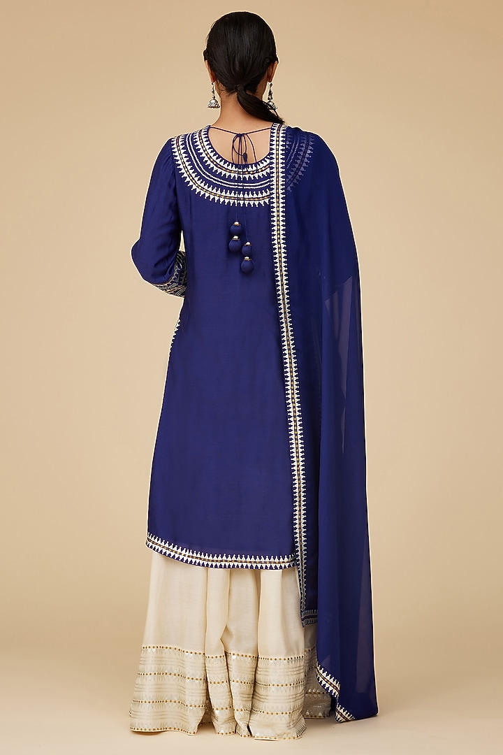 Ivory Chanderi Aari Embroidered Wedding Sharara Set by Priyal Prakash at Pernia's Pop Up Shop