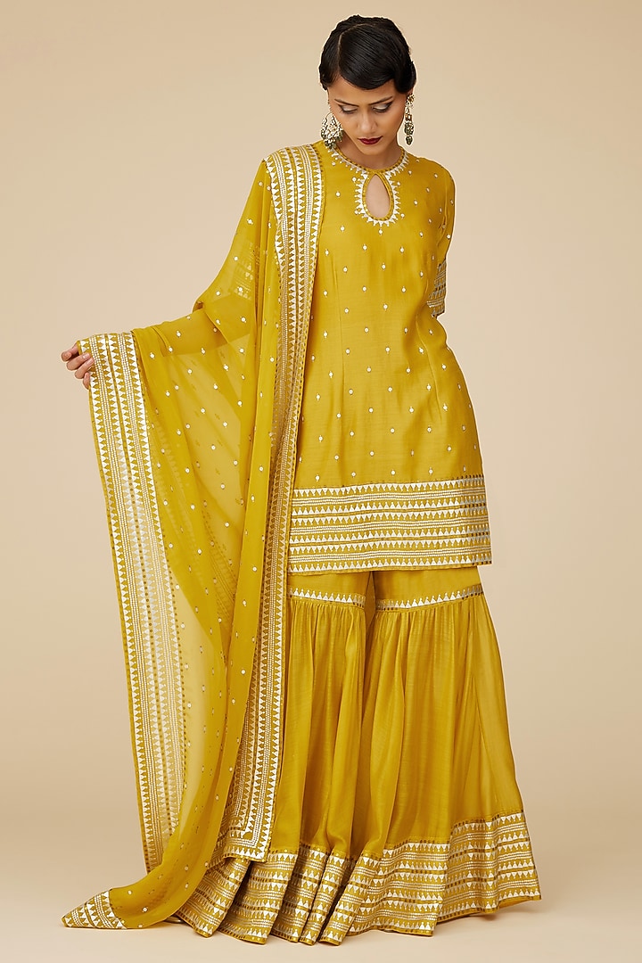 Mustard Chanderi Aari Embroidered Gharara Set by Priyal Prakash at Pernia's Pop Up Shop