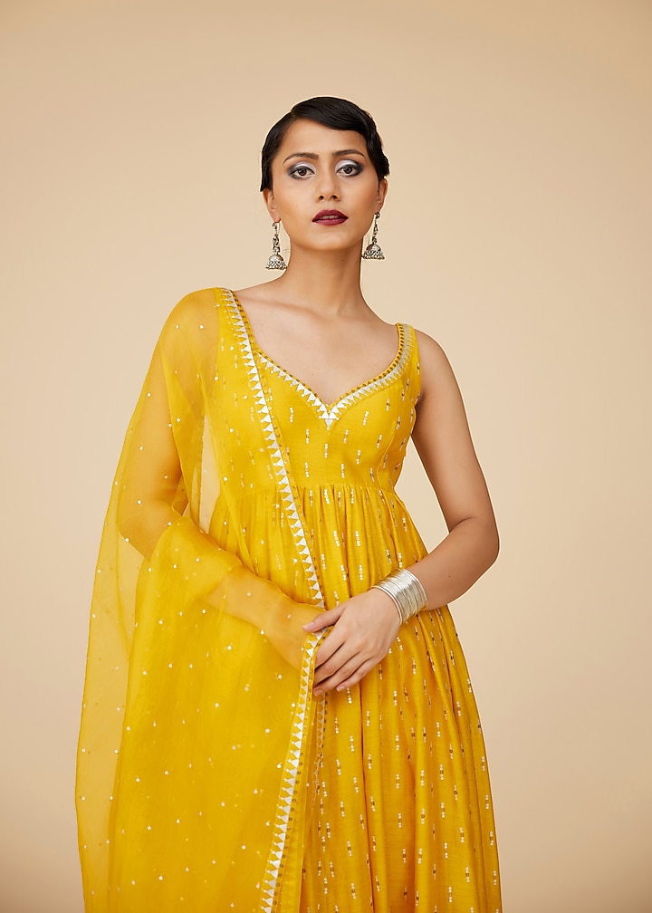 Mango Yellow Chanderi Aari Embroidered Wedding Anarkali Set by Priyal Prakash at Pernia's Pop Up Shop