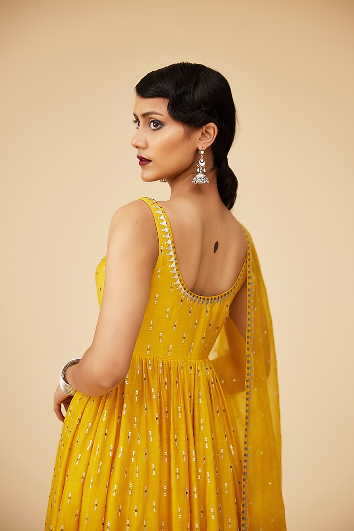 Mango Yellow Chanderi Aari Embroidered Wedding Anarkali Set by Priyal Prakash at Pernia's Pop Up Shop