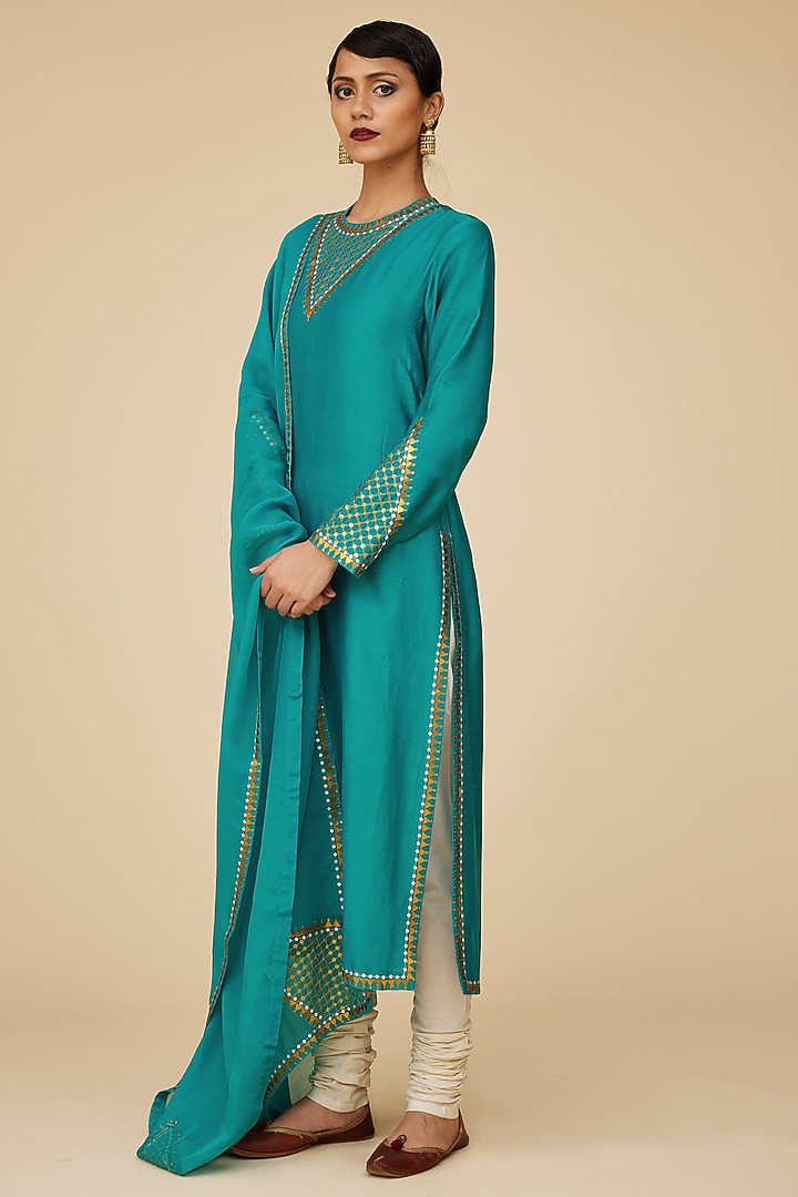 Teal Blue Chanderi Aari Embroidered Kurta Set by Priyal Prakash at Pernia's Pop Up Shop