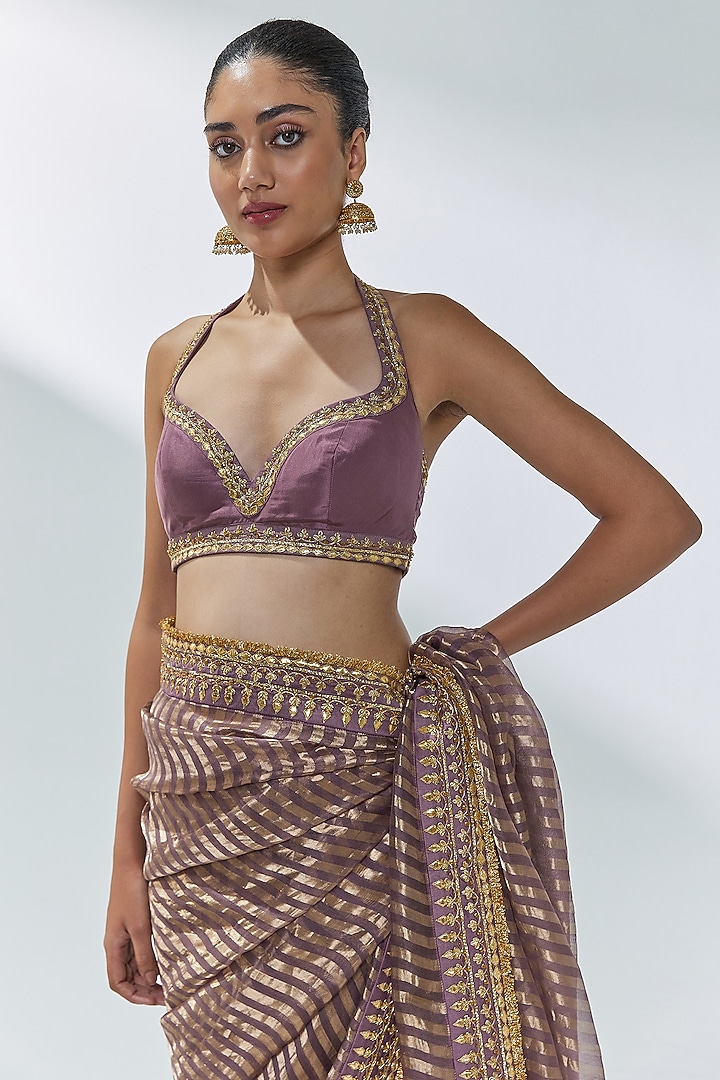 Dusty Mauve Zari Silk Organza Zardosi Embroidered Wedding Saree Set by Priyal Prakash at Pernia's Pop Up Shop