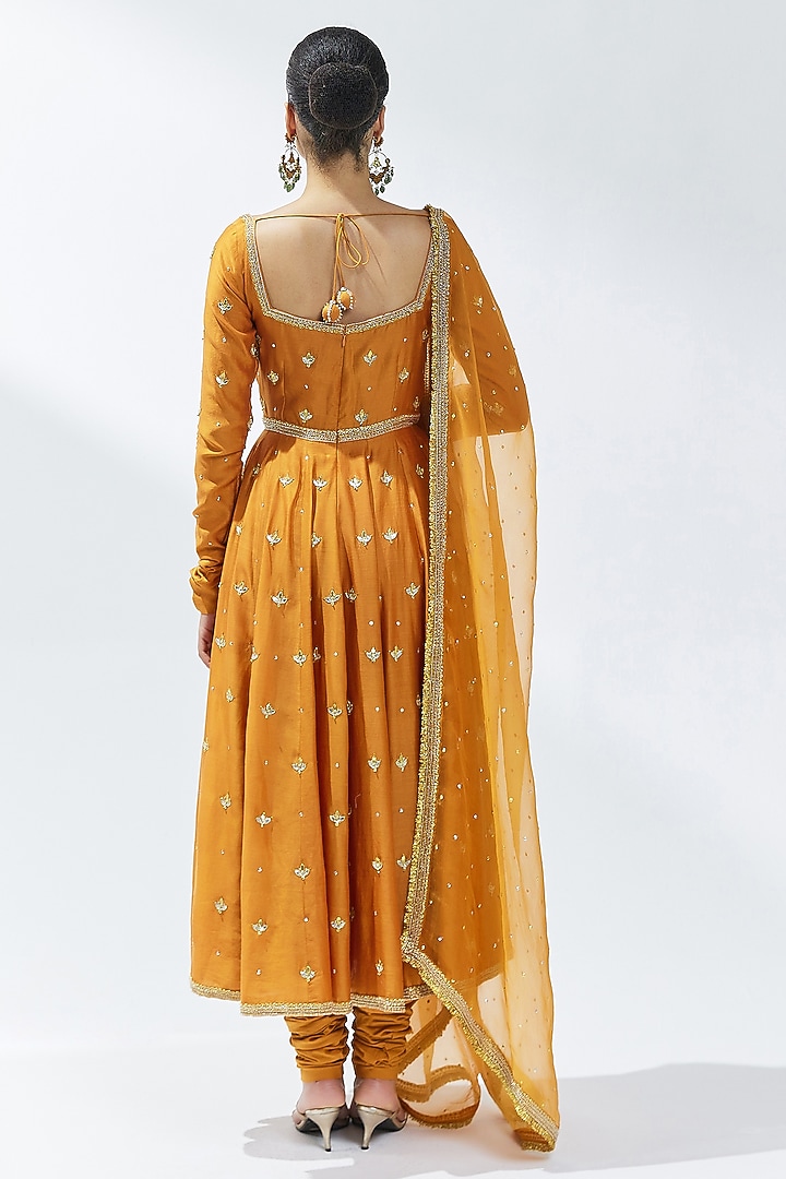 Burnt Orange Chanderi Aari & Zardosi Embroidered Wedding Anarkali Set by Priyal Prakash at Pernia's Pop Up Shop