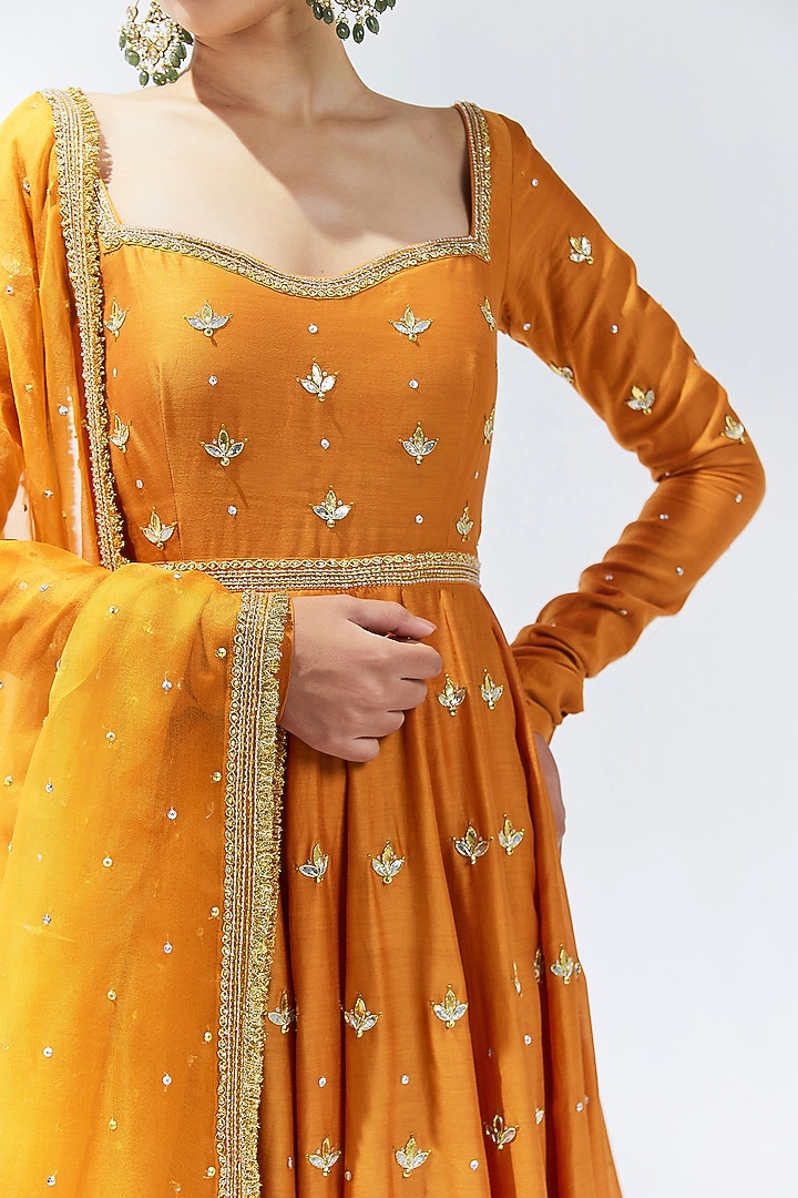 Burnt Orange Chanderi Aari & Zardosi Embroidered Wedding Anarkali Set by Priyal Prakash at Pernia's Pop Up Shop