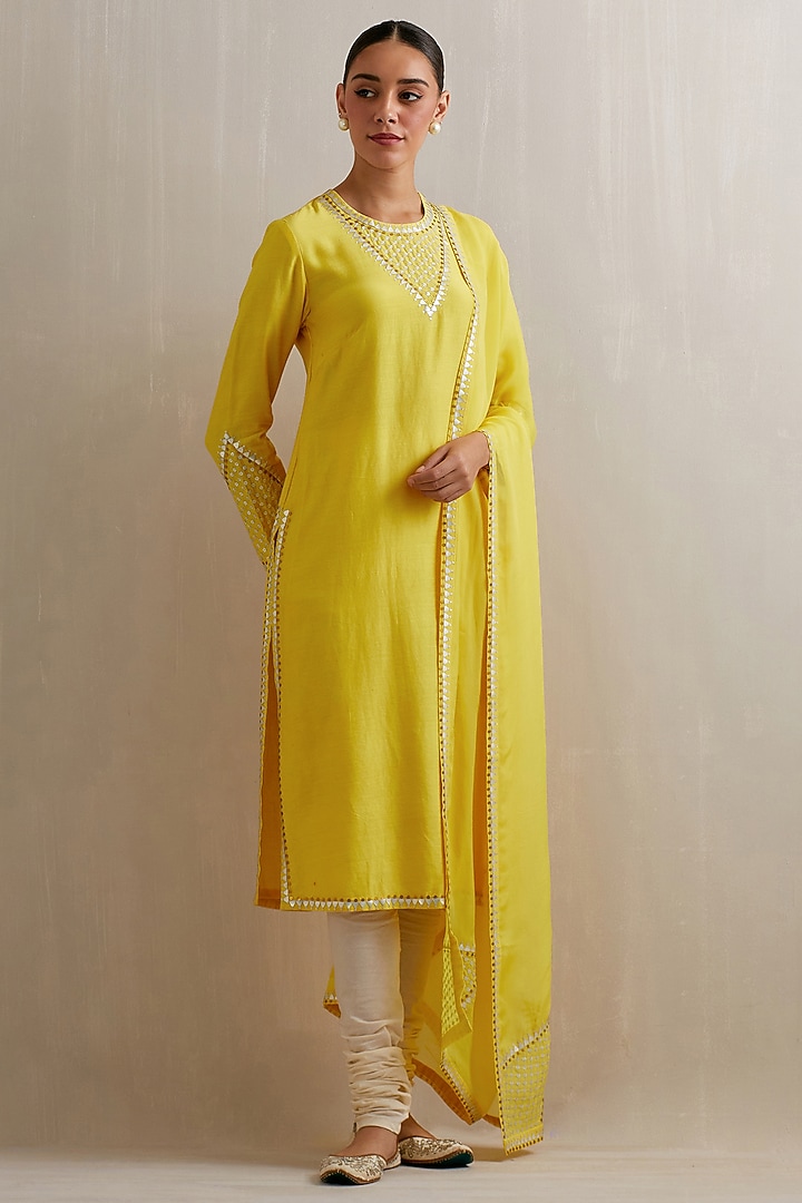 Pineapple Yellow Chanderi Sequins Hand Embroidered Kurta Set by Priyal Prakash at Pernia's Pop Up Shop