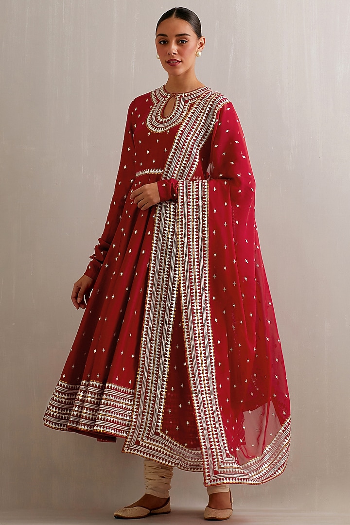 Berry Red Chanderi Aari Hand Embroidered Wedding Anarkali Set by Priyal Prakash at Pernia's Pop Up Shop