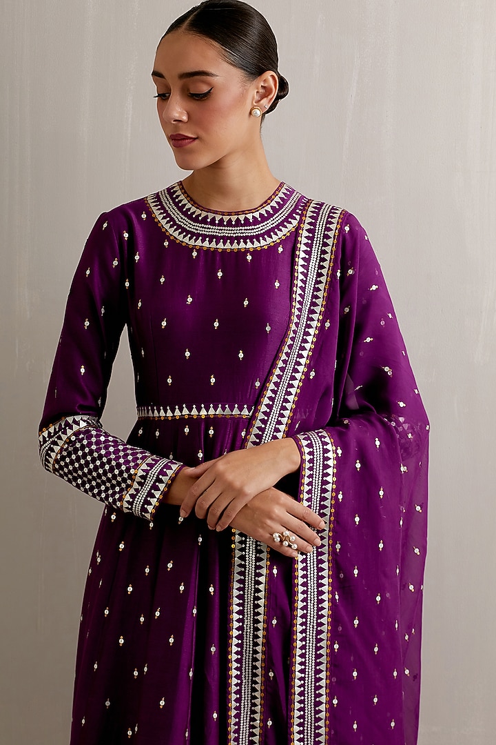 Aubergine Purple Chanderi Aari Hand Embroidered Wedding Anarkali Set by Priyal Prakash at Pernia's Pop Up Shop
