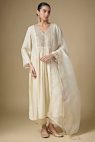 Ivory Mukaish Chanderi Motif Embroidered Kurta Set by Priyal Prakash