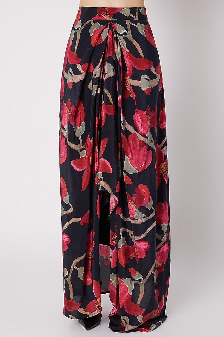 Black Embellished Cape Set by Prints By Radhika at Pernia's Pop Up Shop