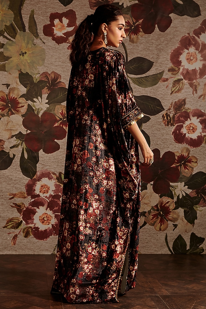 Black Embroidered Gathered Kaftan by Prints By Radhika at Pernia's Pop Up Shop