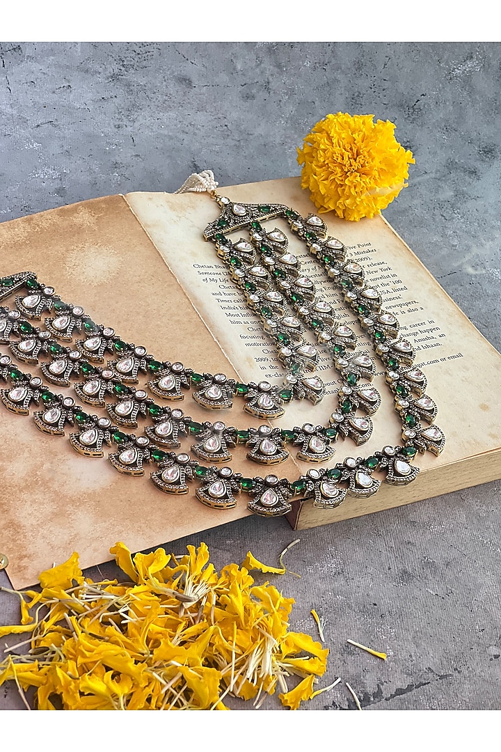 Antique Gold Finish Kundan Polki & Emerald Green Stone Layered Necklace Set by Prestones at Pernia's Pop Up Shop
