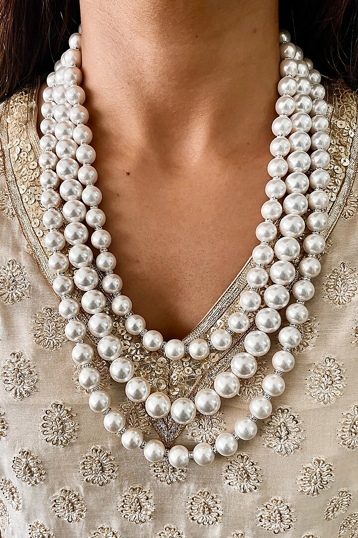 White Pearl Layered Necklace by Prerto
