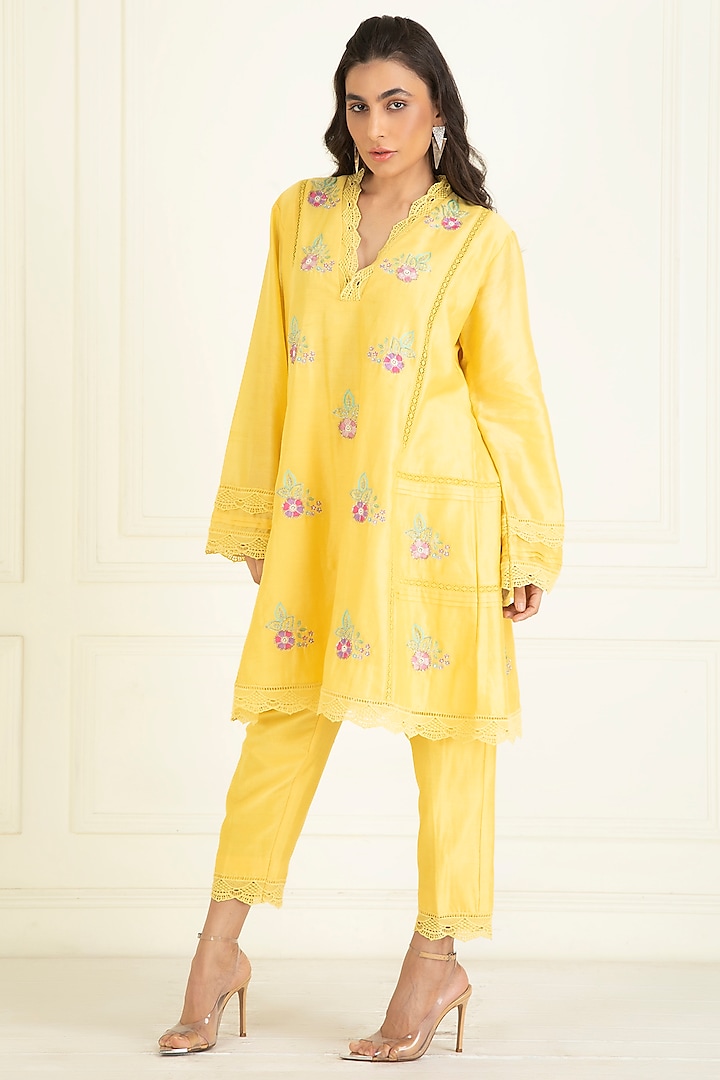 Candy Yellow Chanderi Embroidered Kurta Set by Priyanka Jain Pret