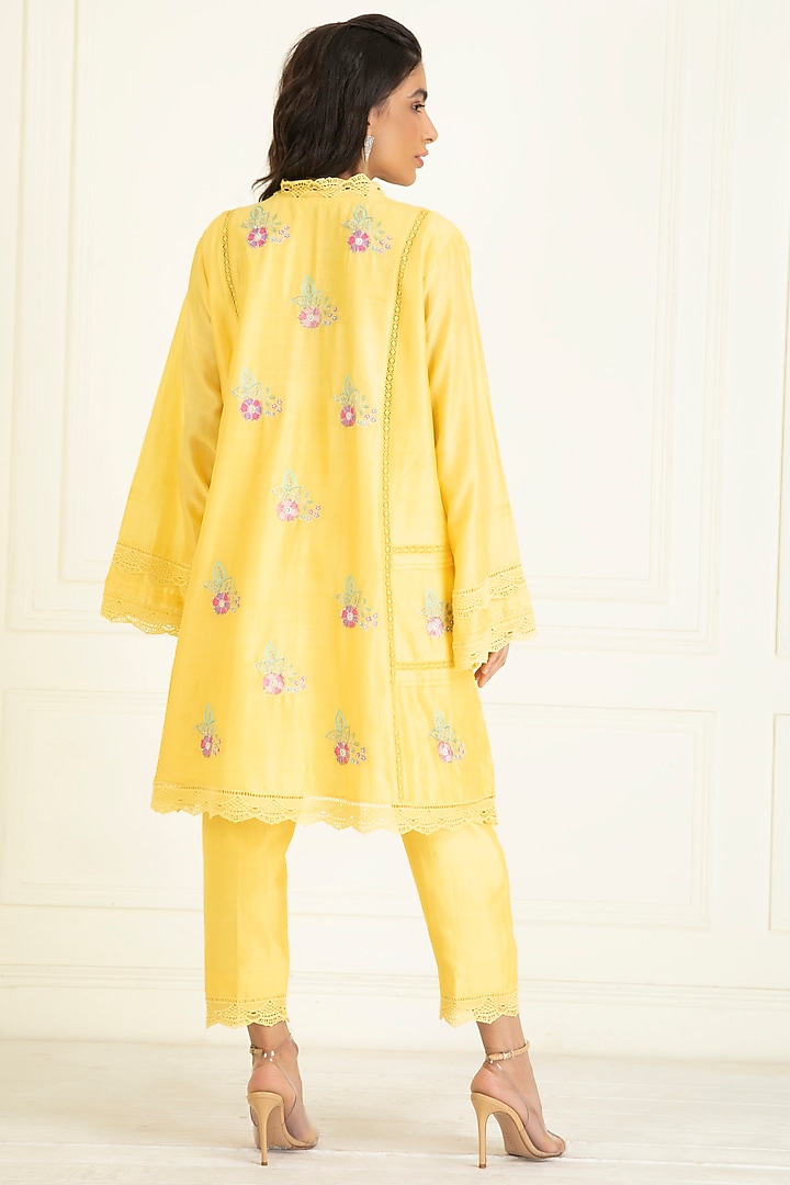 Candy Yellow Chanderi Embroidered Kurta Set by Priyanka Jain at Pernia's Pop Up Shop