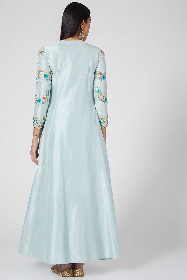 Turquoise Embroidered High-Low Kurta Set by Priyanka Jain at Pernia's Pop Up Shop
