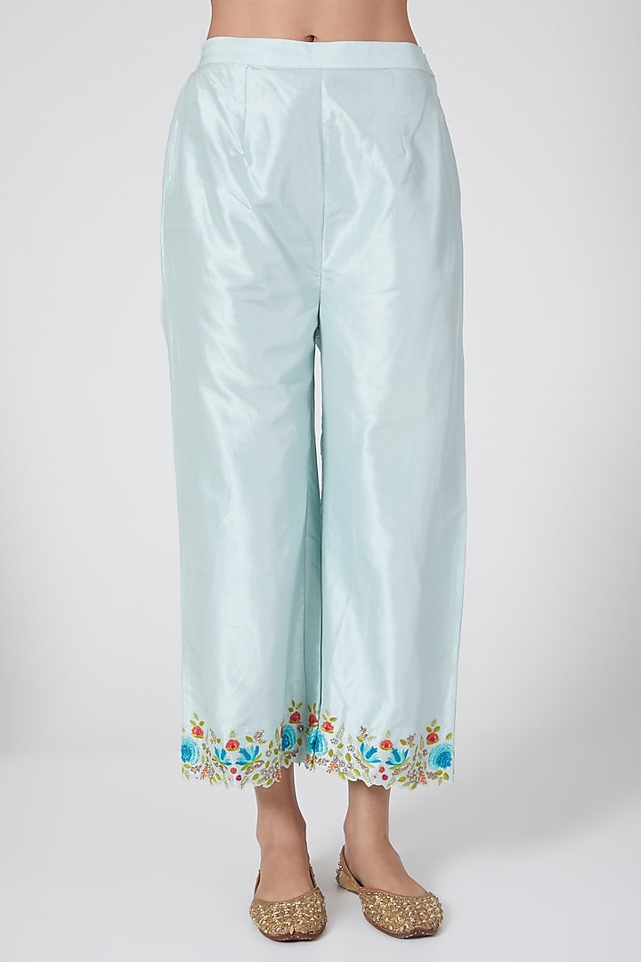 Turquoise Embroidered High-Low Kurta Set by Priyanka Jain at Pernia's Pop Up Shop