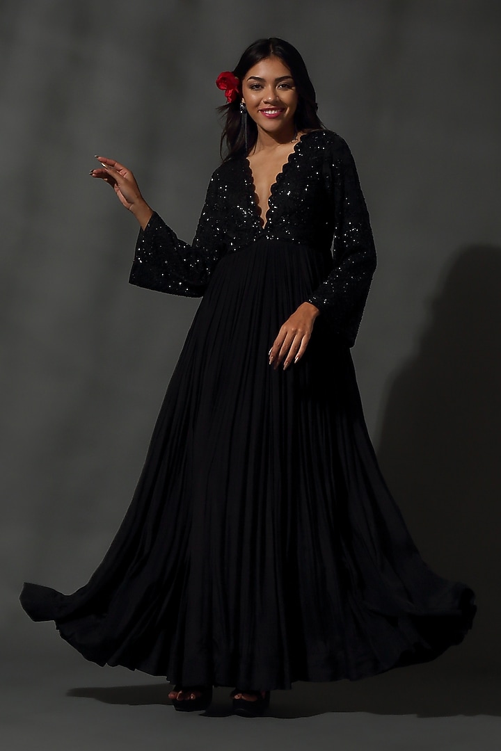 Black Sheesha Silk Sequins & Beads Hand Embroidered Wedding Anarkali Set by Priyanka Jain at Pernia's Pop Up Shop