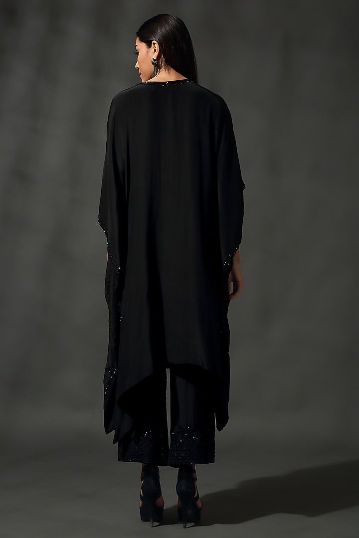 Black Sheesha Silk Sequins & Beads Embroidered Kaftan Set by Priyanka Jain at Pernia's Pop Up Shop