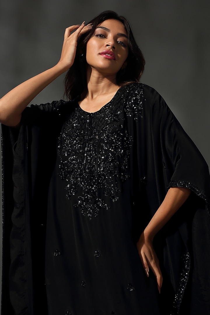 Black Sheesha Silk Sequins & Beads Embroidered Kaftan Set by Priyanka Jain at Pernia's Pop Up Shop