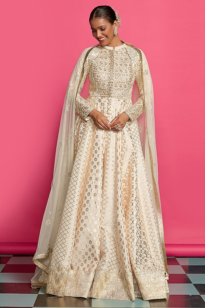 Ivory Cotton Chanderi Embroidered Wedding Anarkali Set by Priyanka Jain at Pernia's Pop Up Shop