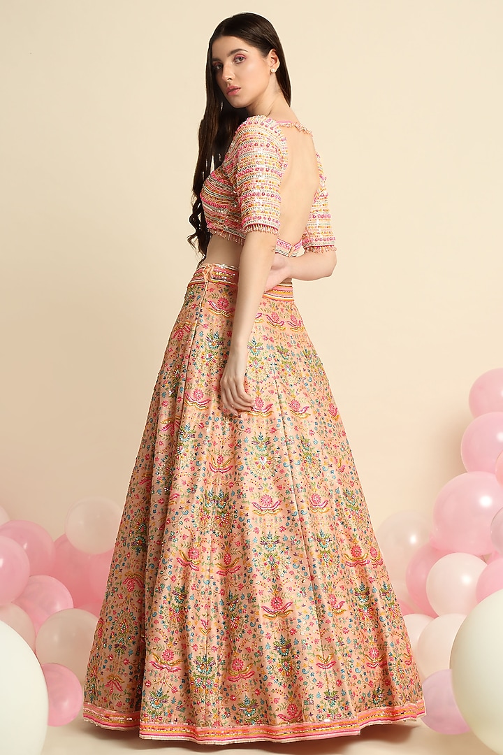 Peach Digital Printed Wedding Lehenga Set by Priyanka Jain at Pernia's Pop Up Shop