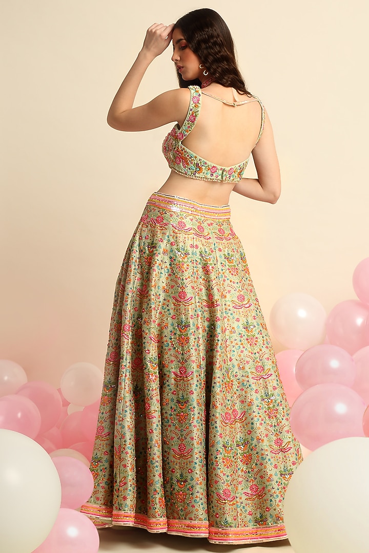 Ivory Digital Printed Wedding Lehenga Set by Priyanka Jain at Pernia's Pop Up Shop