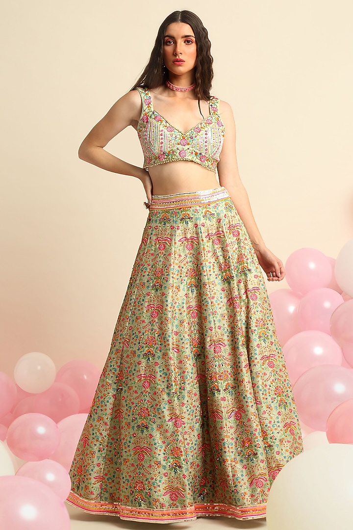 Ivory Digital Printed Wedding Lehenga Set by Priyanka Jain at Pernia's Pop Up Shop