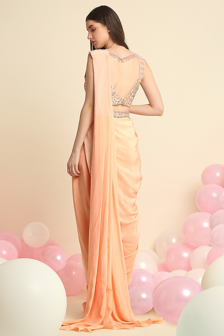 Peach Silk Crepe & Dupion Pre-Draped Wedding Saree Set by Priyanka Jain at Pernia's Pop Up Shop