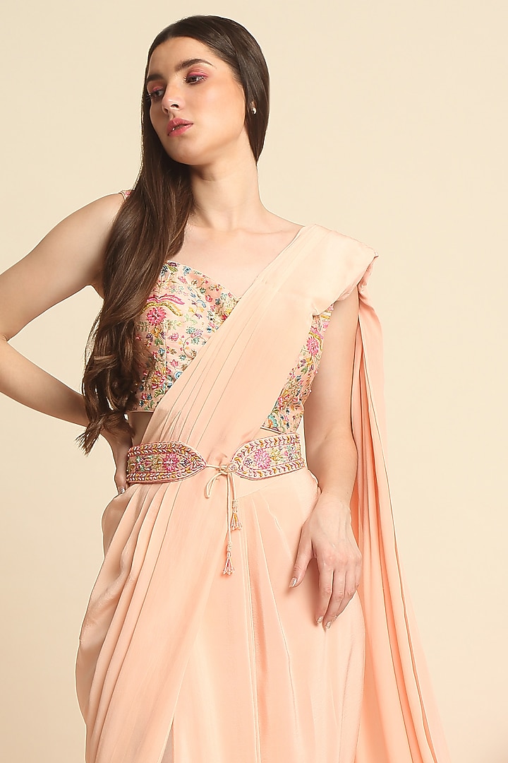 Peach Silk Crepe & Dupion Pre-Draped Wedding Saree Set by Priyanka Jain at Pernia's Pop Up Shop