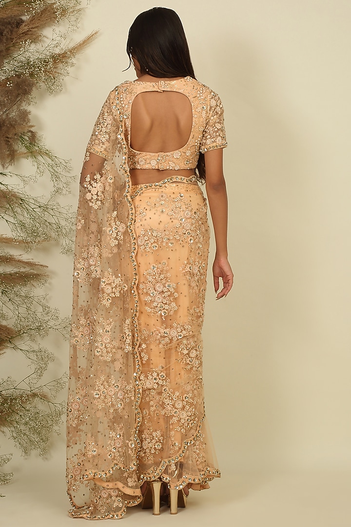 Peach Net Embroidered Pre-Stitched Reception Saree Set by Priyanka Jain at Pernia's Pop Up Shop