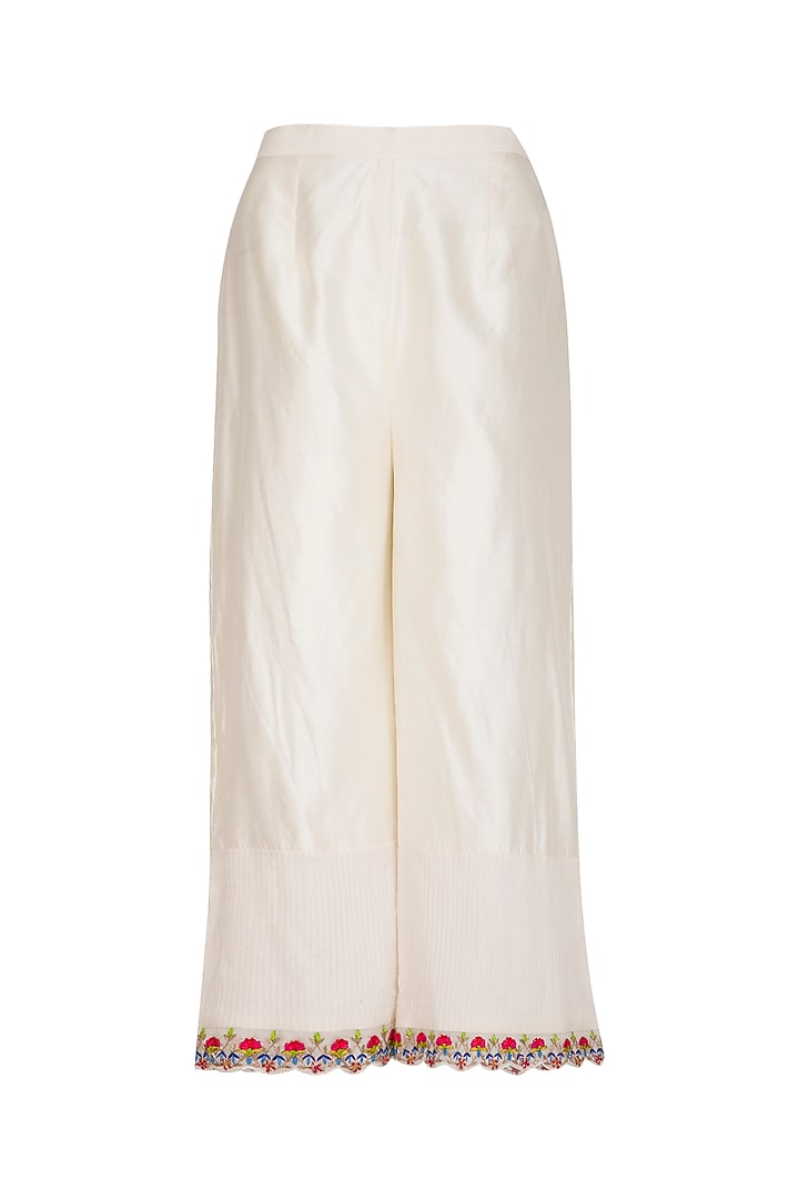 Ivory Embroidered Wedding Anarkali Set by Priyanka Jain at Pernia's Pop Up Shop