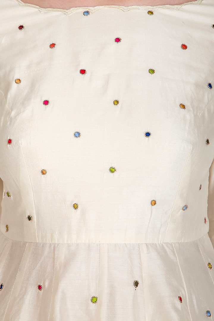 Ivory Polka Dot Embroidered Kurta Set by Priyanka Jain at Pernia's Pop Up Shop