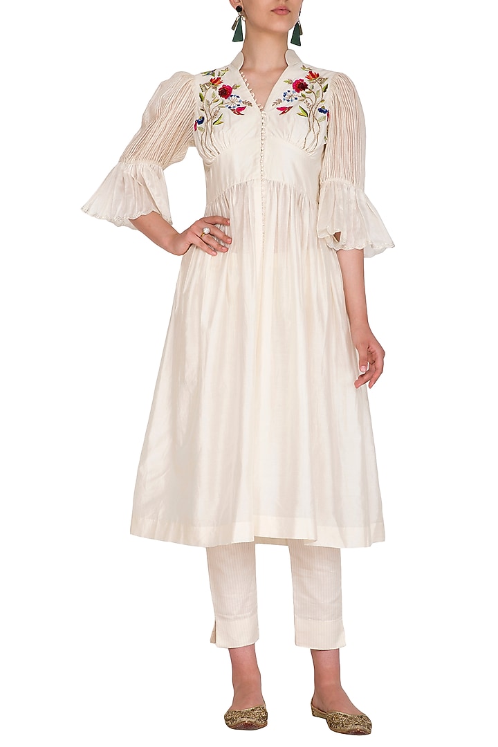Ivory Embroidered Tunic With Pant by Priyanka Jain at Pernia's Pop Up Shop