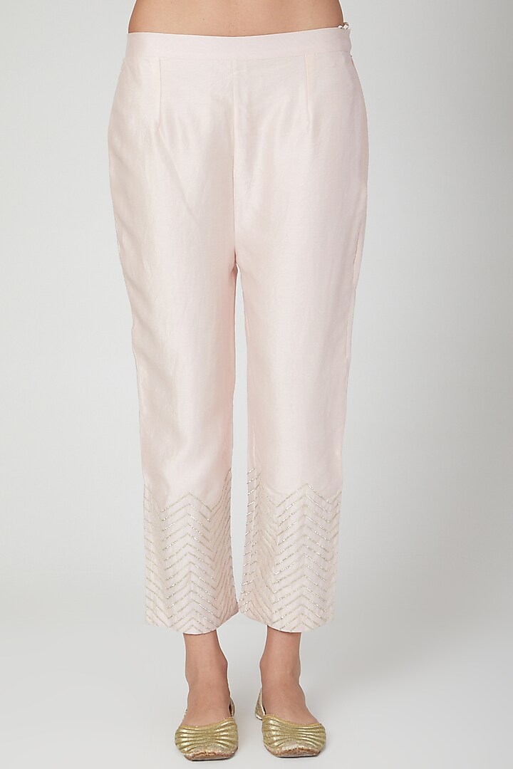 Blush Pink Embroidered Kurta Set by Priyanka Jain at Pernia's Pop Up Shop