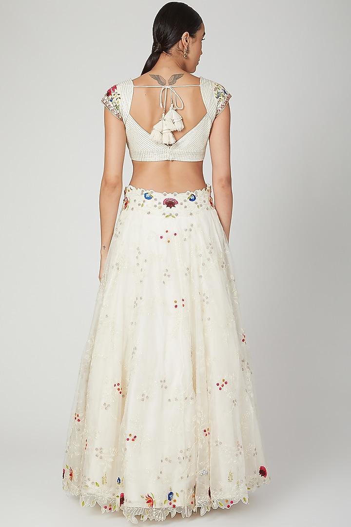 White Zardosi Embroidered Wedding Lehenga Set by Priyanka Jain at Pernia's Pop Up Shop