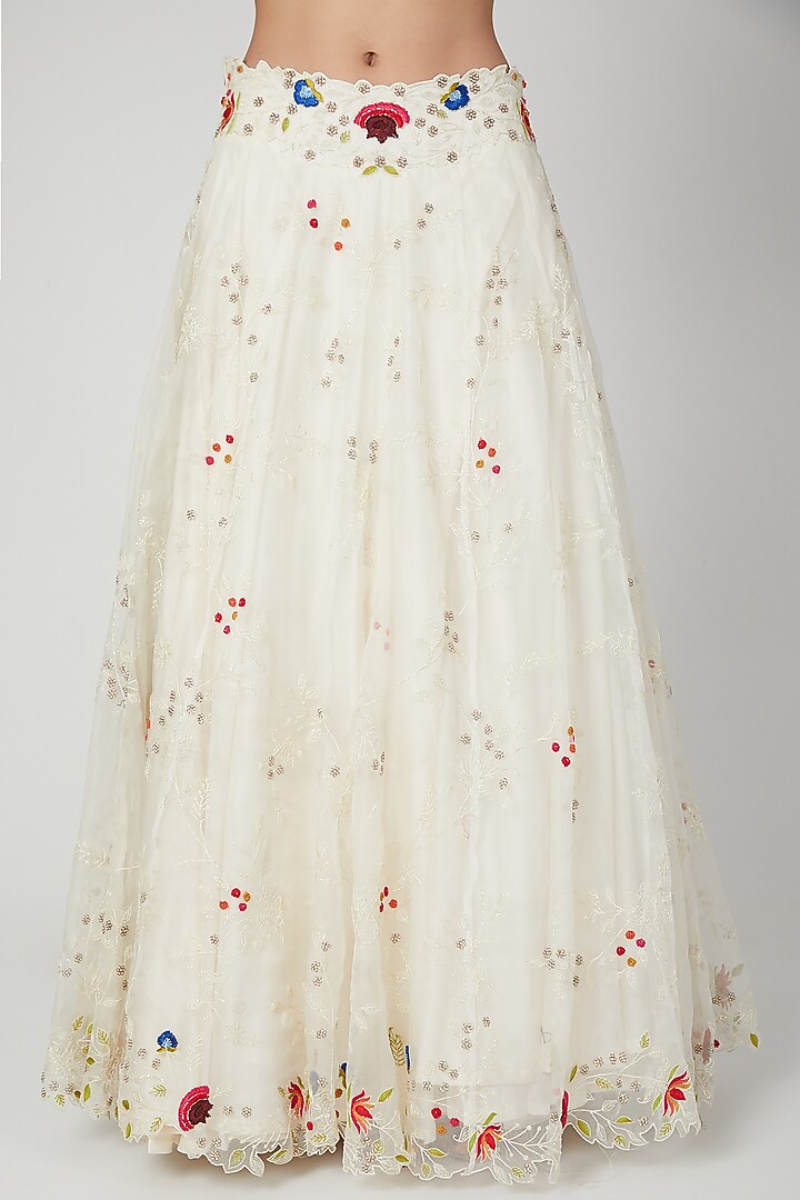 White Zardosi Embroidered Wedding Lehenga Set by Priyanka Jain at Pernia's Pop Up Shop