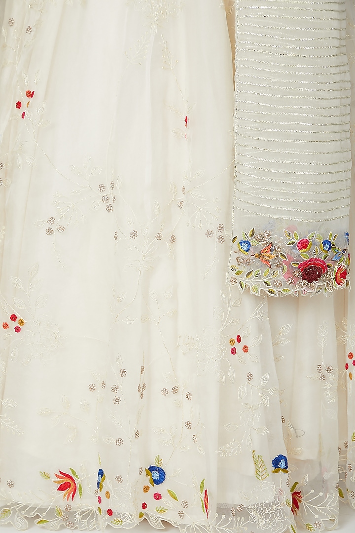 White Zardosi Embroidered Wedding Lehenga Set by Priyanka Jain at Pernia's Pop Up Shop
