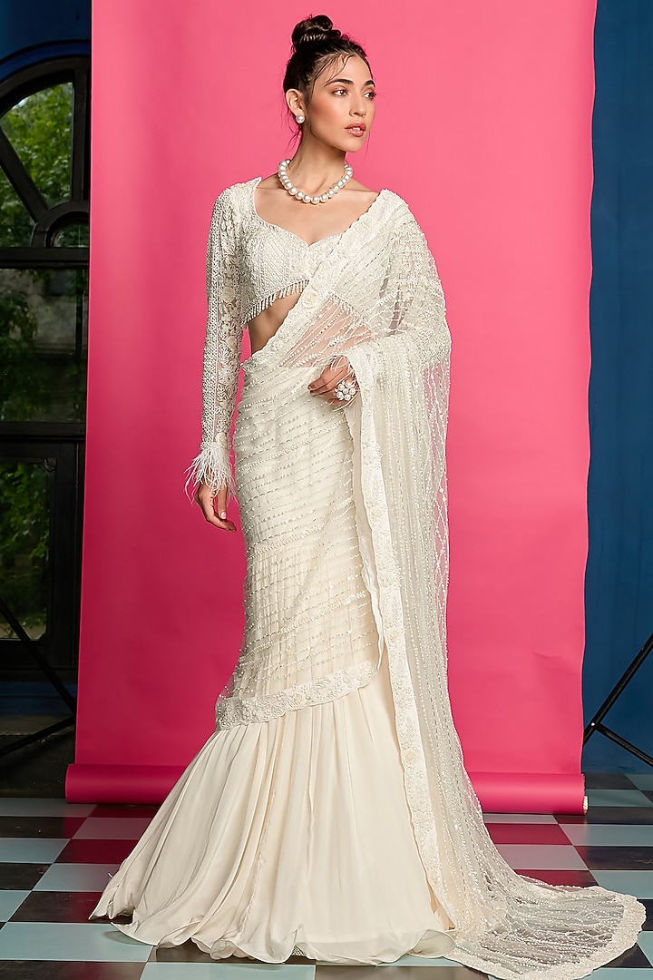 Ivory Crepe & Net Draped Reception Saree Set by Priyanka Jain at Pernia's Pop Up Shop