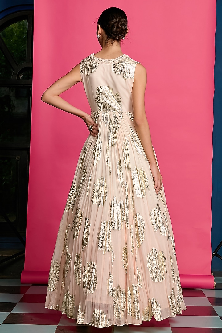 Peach Shimmer Wedding Anarkali Set by Priyanka Jain at Pernia's Pop Up Shop