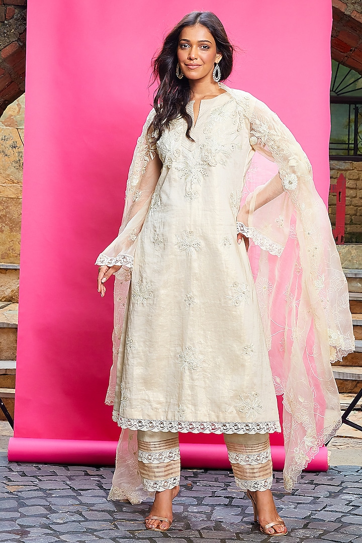 Beige Linen Embroidered Kurta Set by Priyanka Jain at Pernia's Pop Up Shop