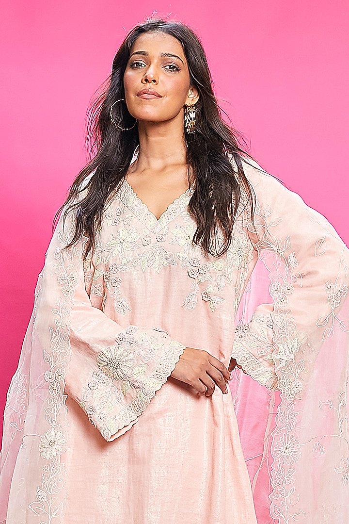 Peach Linen Embroidered Kurta Set by Priyanka Jain at Pernia's Pop Up Shop