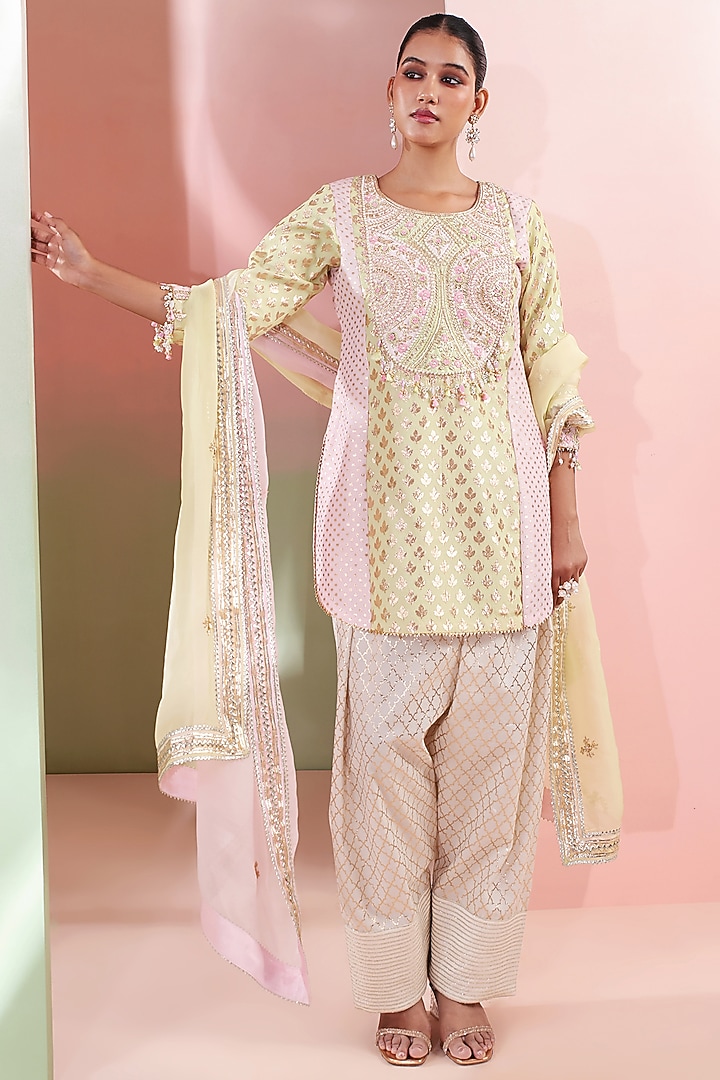 Pistachio Green & Baby Pink Chanderi Embroidered Kurta Set by Priyanka Jain at Pernia's Pop Up Shop