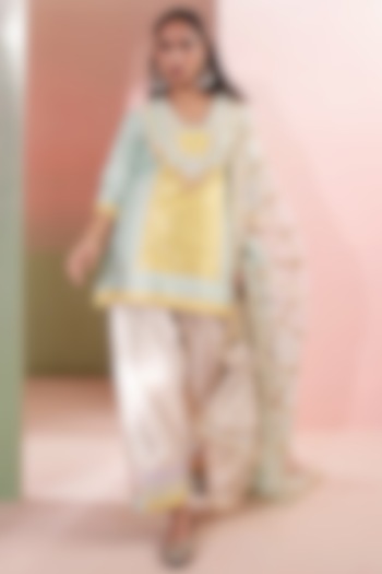Soft Aqua & Pastel Yellow Chanderi Embroidered Kurta Set by Priyanka Jain at Pernia's Pop Up Shop