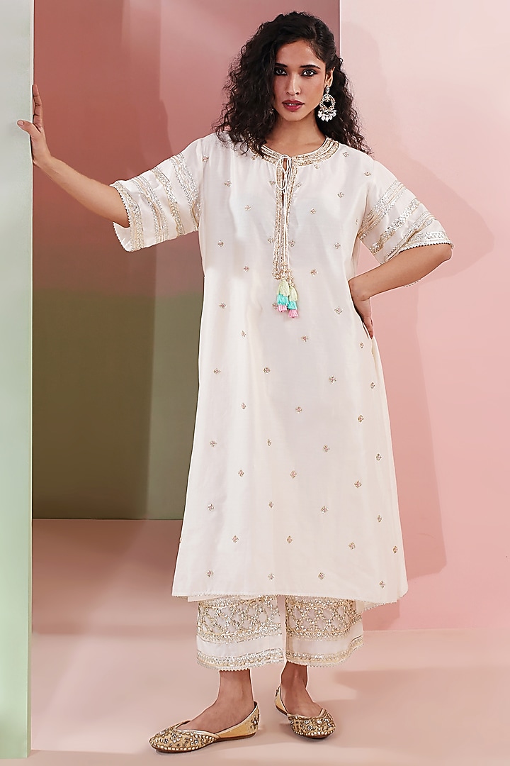 Ivory Chanderi Gota Embroidered Kaftan Set by Priyanka Jain at Pernia's Pop Up Shop