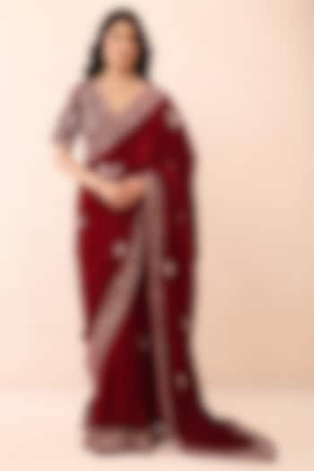 Burgundy Velvet Zari Embroidered Pre-Stitched Reception Saree Set by Priyanka Jain at Pernia's Pop Up Shop