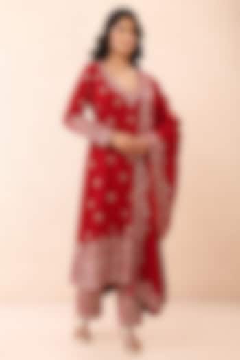 Crimson Red Velvet Zari Embroidered Kurta Set by Priyanka Jain at Pernia's Pop Up Shop