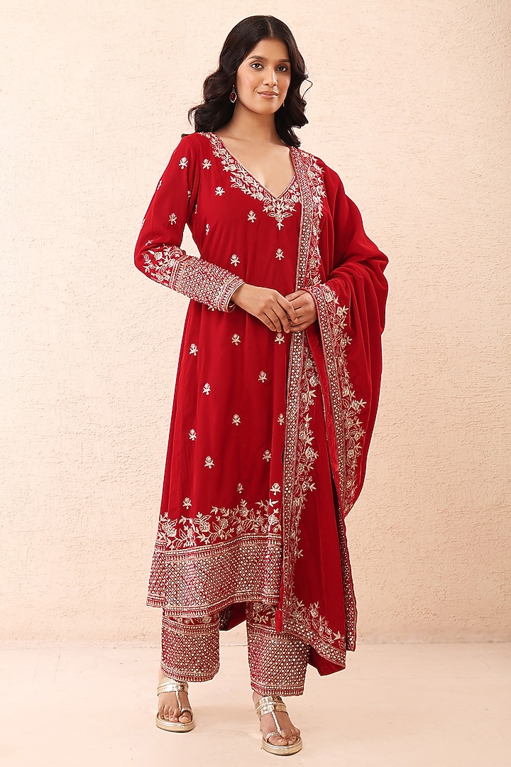 Crimson Red Velvet Zari Embroidered Kurta Set by Priyanka Jain at Pernia's Pop Up Shop